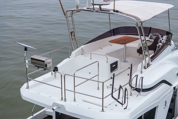 Cheers 35ft Beneteau Yacht For Sale