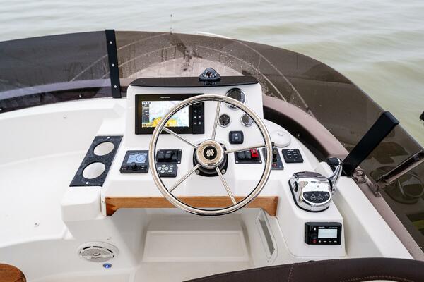 Cheers 35ft Beneteau Yacht For Sale