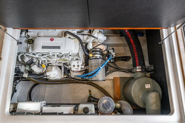 Cheers 35ft Beneteau Yacht For Sale