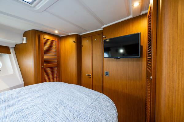 Cheers 35ft Beneteau Yacht For Sale