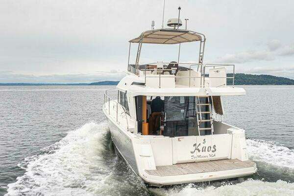 Beneteau Swift Trawler 35 Yacht For Sale