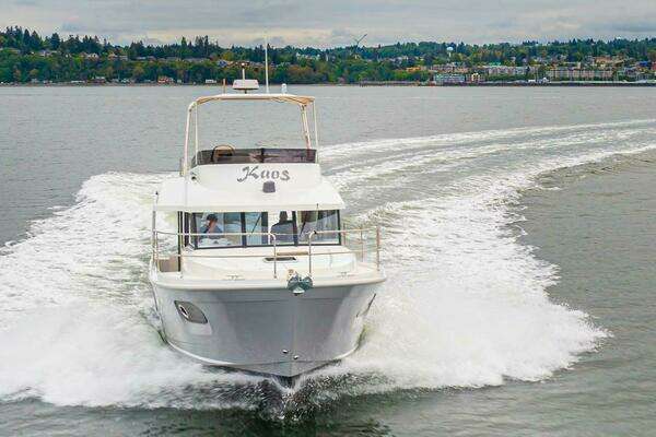 Beneteau Swift Trawler 35 Yacht For Sale