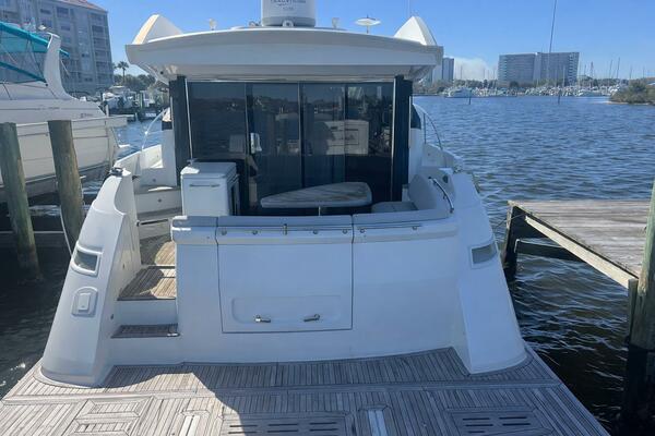 At Last 55ft Sea Ray Yacht For Sale
