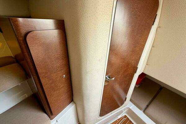 Hydra-Sports 3500 VX Vector Express Yacht For Sale