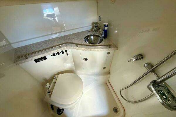 Hydra-Sports 3500 VX Vector Express Yacht For Sale