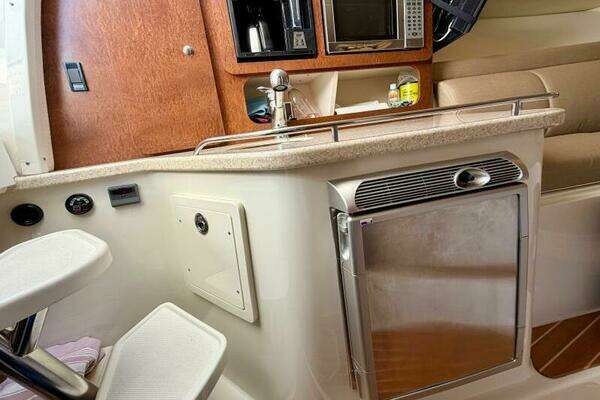 Hydra-Sports 3500 VX Vector Express Yacht For Sale