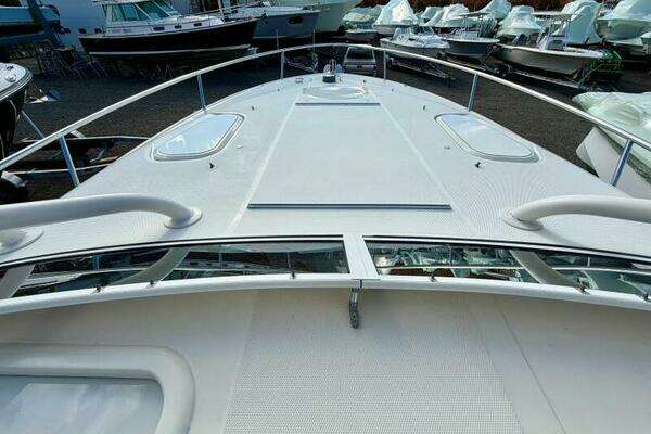Hydra-Sports 3500 VX Vector Express Yacht For Sale