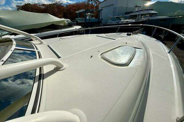 Hydra-Sports 3500 VX Vector Express Yacht For Sale