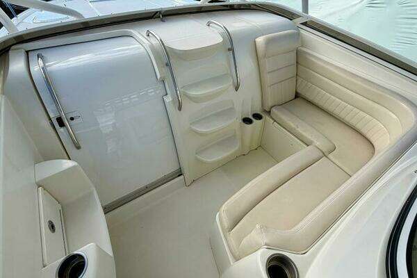 Hydra-Sports 3500 VX Vector Express Yacht For Sale