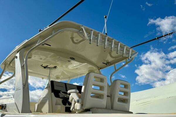 Hydra-Sports 3500 VX Vector Express Yacht For Sale