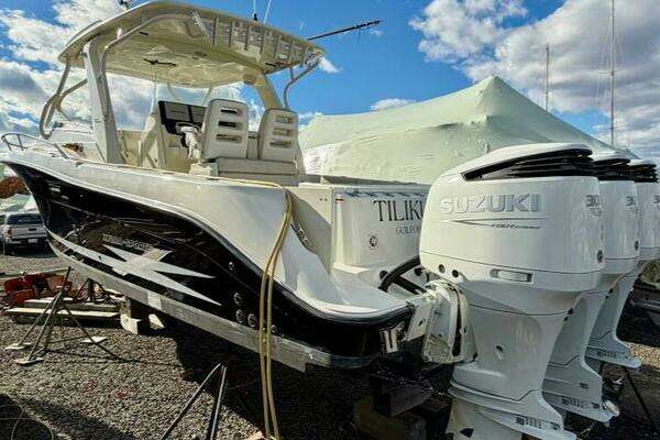 Hydra-Sports 3500 VX Vector Express Yacht For Sale