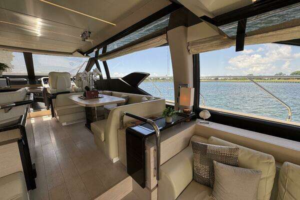 Azimut 66 Flybridge Yacht For Sale