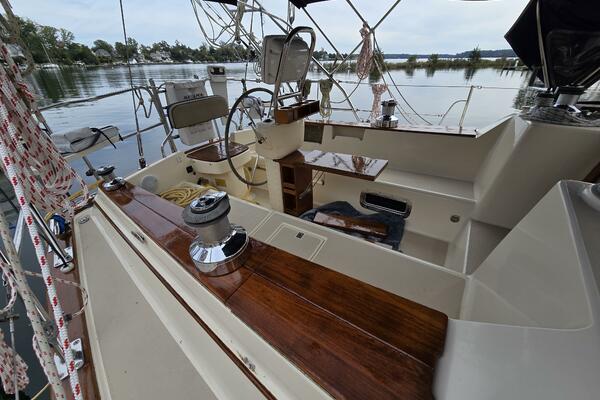 Balabusta 42ft Island Packet Yacht For Sale