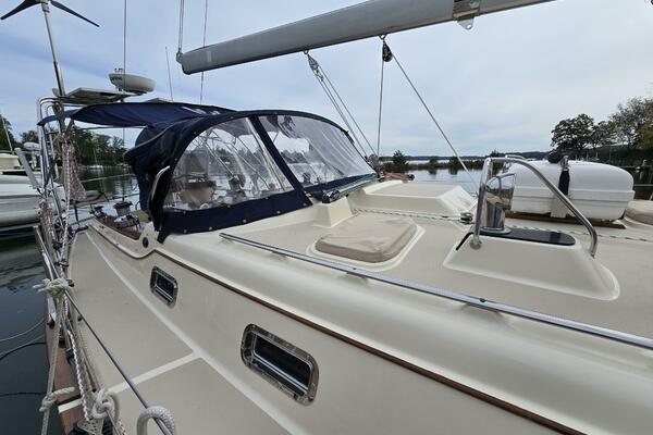 Balabusta 42ft Island Packet Yacht For Sale