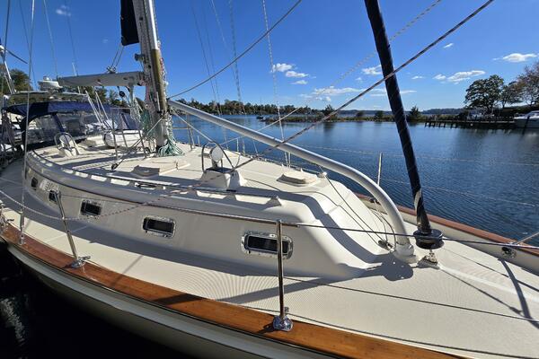 Balabusta 42ft Island Packet Yacht For Sale