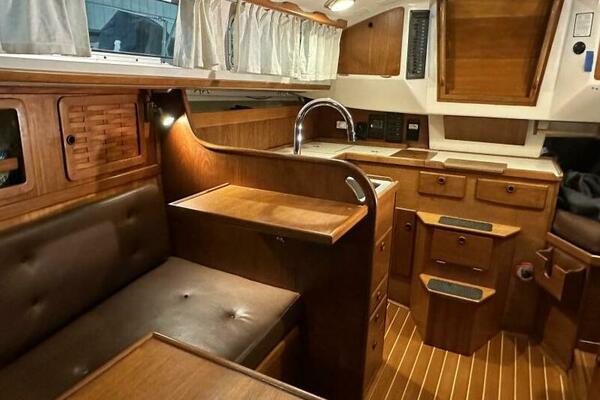 Key 34ft Sabre Yacht For Sale