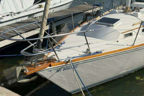 Photo of the 1984 Sabre Sabre 34-1 "Key"