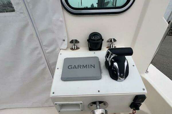 Photo of the 2005 Parker 2520 XL "Parker "