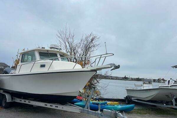 Photo of the 2005 Parker 2520 XL "Parker "