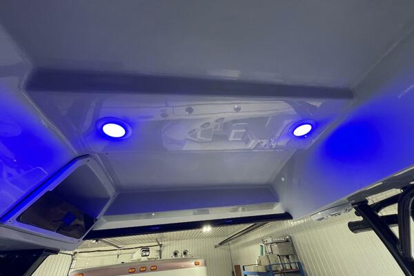 25ft Stingray Yacht For Sale