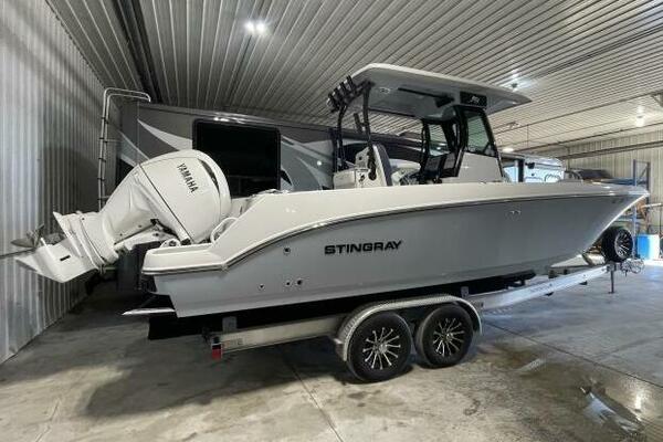 25ft Stingray Yacht For Sale