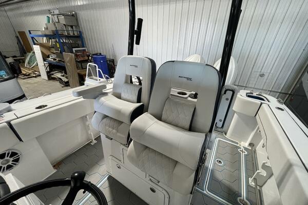 Premium Bolstered Helm Seats with Armrests on Center Console Boat