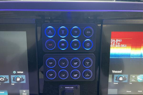 25ft Stingray Yacht For Sale