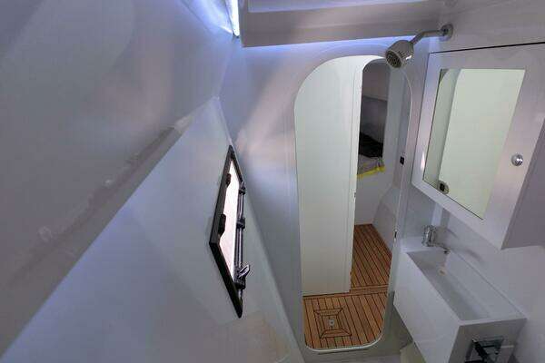 Grainger Barefoot 40 Yacht For Sale