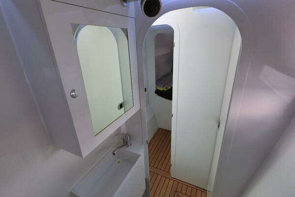 Grainger Barefoot 40 Yacht For Sale