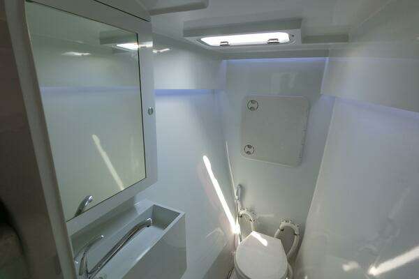 Grainger Barefoot 40 Yacht For Sale