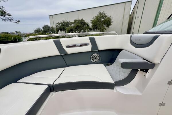 26ft Chaparral Yacht For Sale