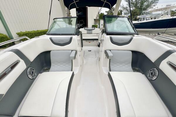 26ft Chaparral Yacht For Sale