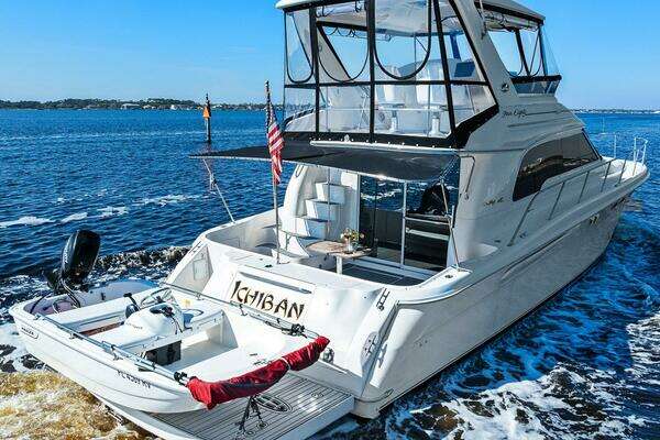 Sea Ray 480 Sedan Bridge Yacht For Sale