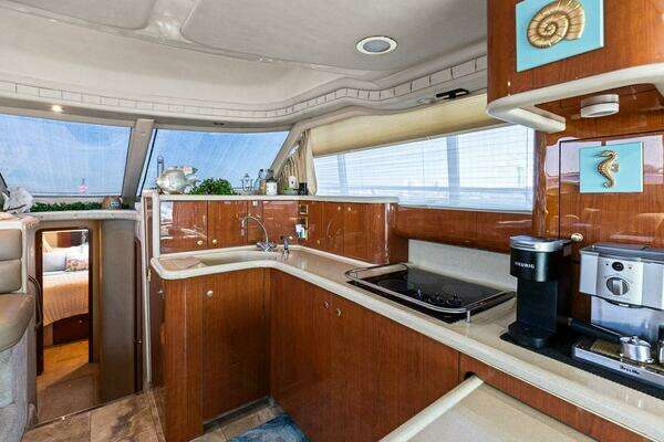 Sea Ray 480 Sedan Bridge Yacht For Sale
