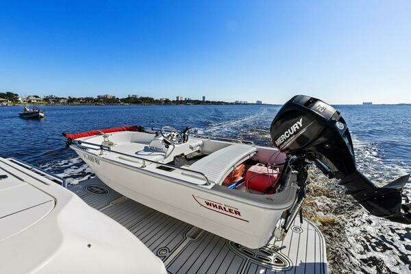 Sea Ray 480 Sedan Bridge Yacht For Sale