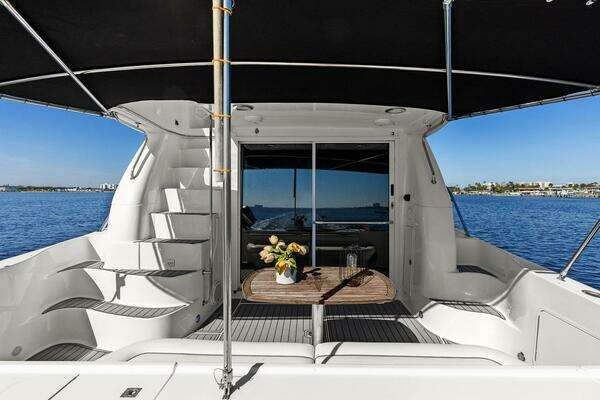 Sea Ray 480 Sedan Bridge Yacht For Sale