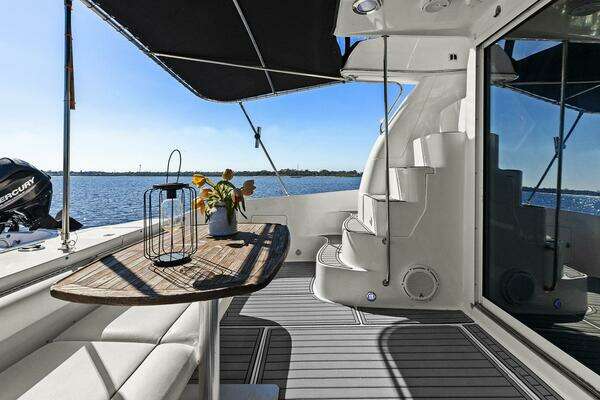 Sea Ray 480 Sedan Bridge Yacht For Sale