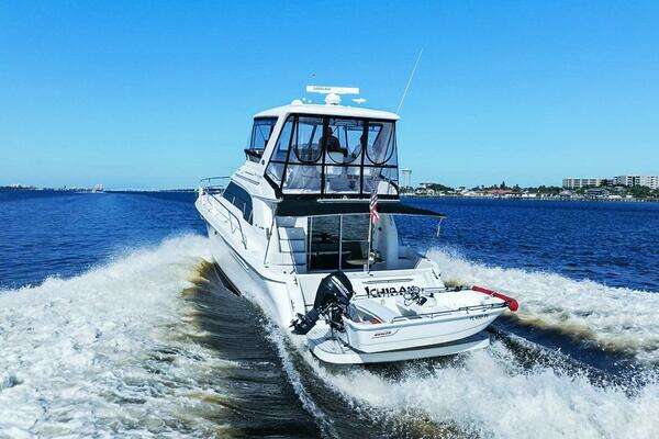 Sea Ray 480 Sedan Bridge Yacht For Sale