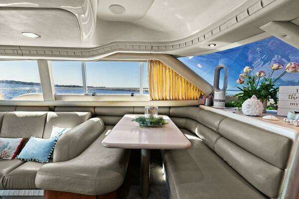 Sea Ray 480 Sedan Bridge Yacht For Sale