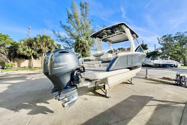 28ft Chaparral Yacht For Sale