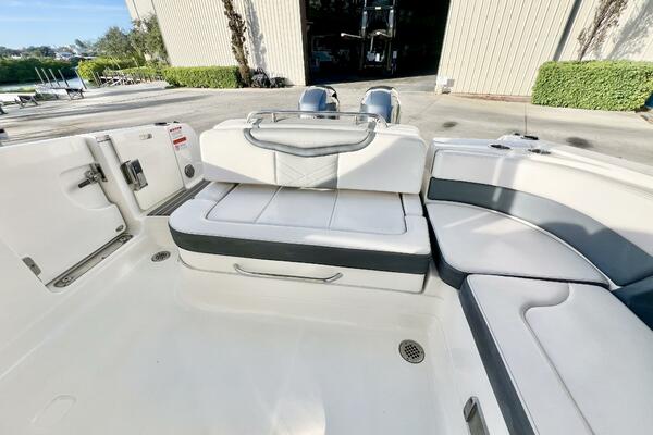 28ft Chaparral Yacht For Sale