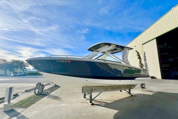 28ft Chaparral Yacht For Sale