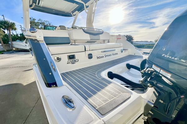 28ft Chaparral Yacht For Sale