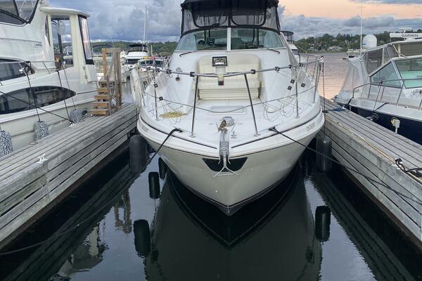 35ft Carver Yacht For Sale