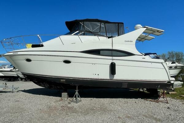 35ft Carver Yacht For Sale