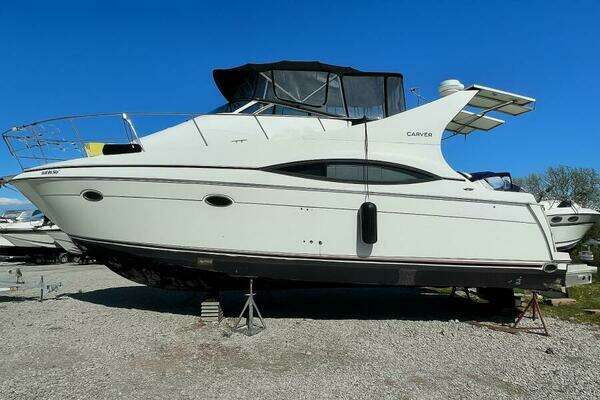 35-ft-Carver-1997-350 Mariner- Penetanguishene Ontario Canada  yacht for sale