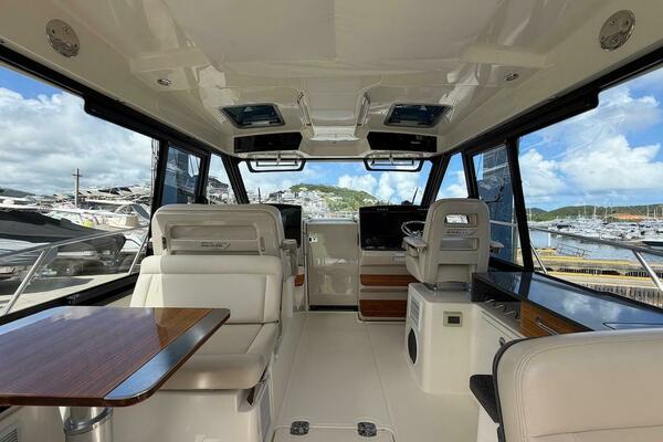 LA GRISSELLE 41ft Boston Whaler Yacht For Sale