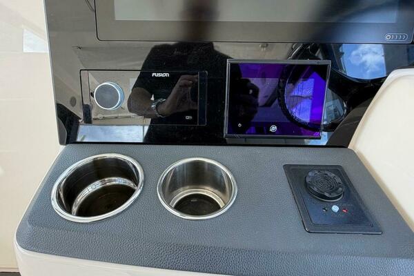 LA GRISSELLE 41ft Boston Whaler Yacht For Sale