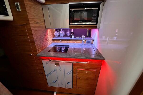 LA GRISSELLE 41ft Boston Whaler Yacht For Sale