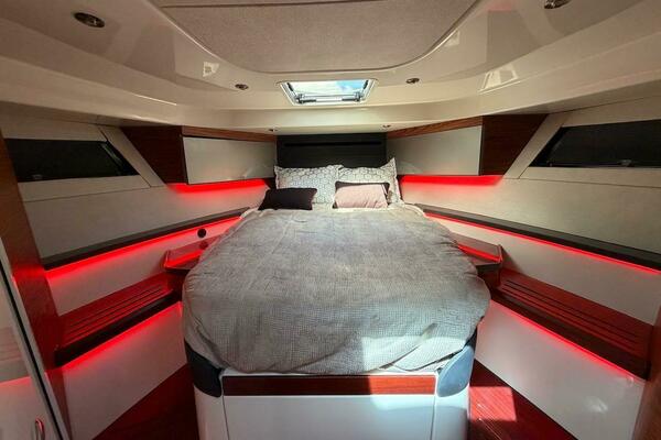 LA GRISSELLE 41ft Boston Whaler Yacht For Sale